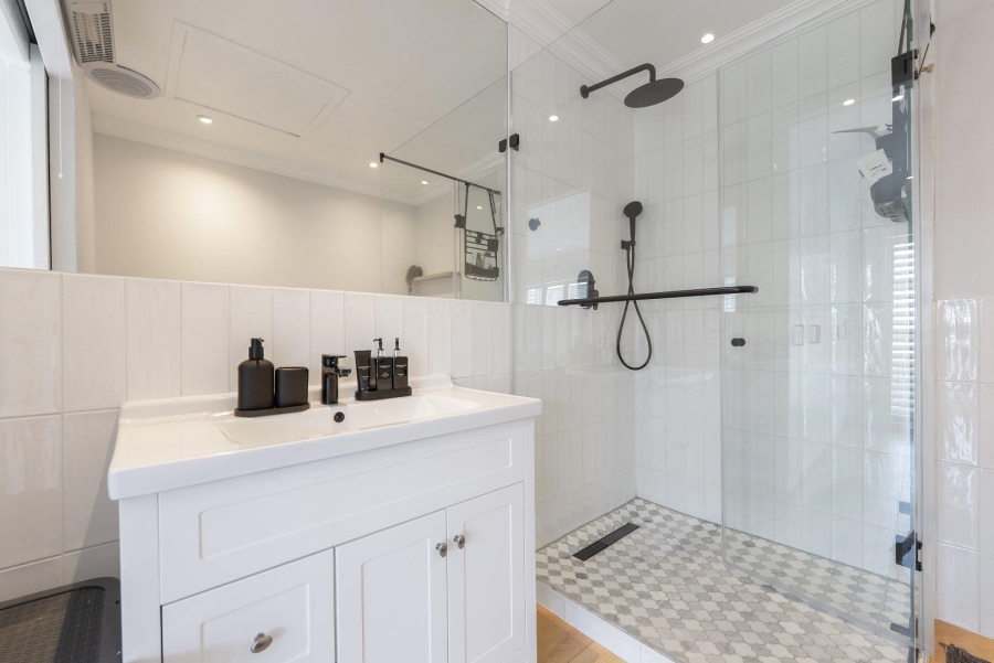 4 Bedroom Property for Sale in Sea Point Western Cape